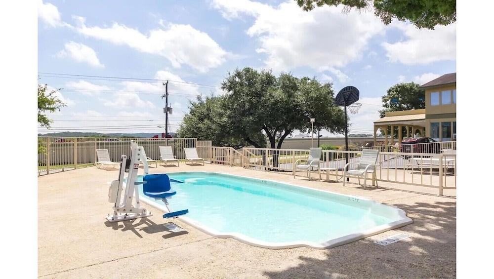 Hillview Inn At Six Flags Fiesta San Antonio Bagian luar foto